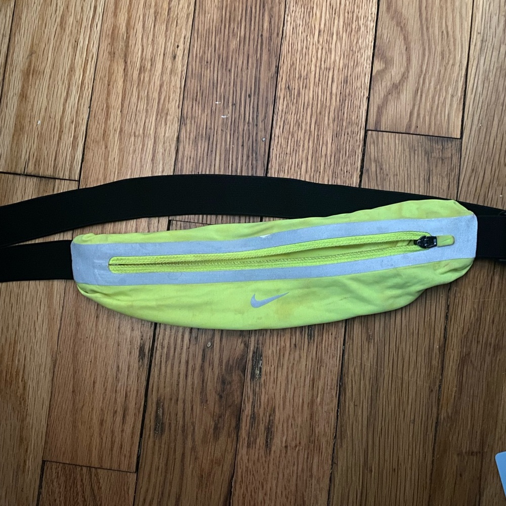 Small Nike running pouch